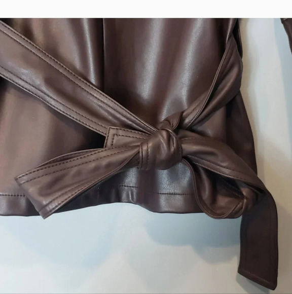 Banana Republic faux leather blouse - Picture 4 of 8